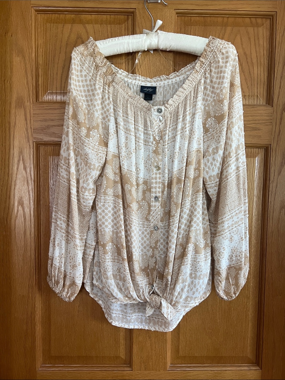 Daytrip Beige Printed Button-Front Boho Peasant Blouse